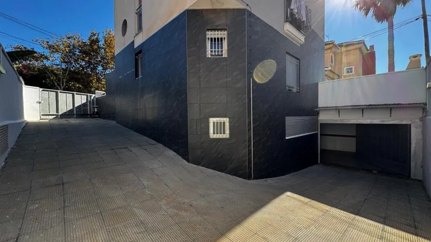 Commercial property de 12 chambres à Torrevieja, Espagne No. 2362 № 1