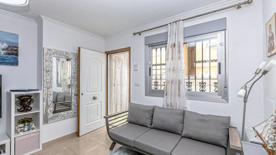 House de 132m² à Guardamar del Segura, Espagne No. 2336 № 6