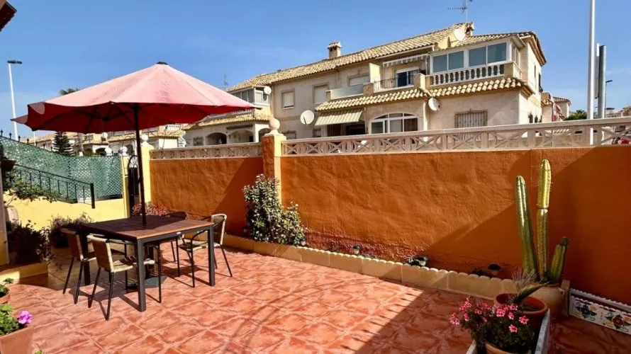 Bungalow de 2 chambres à Torrevieja, Espagne No. 2436 № 15