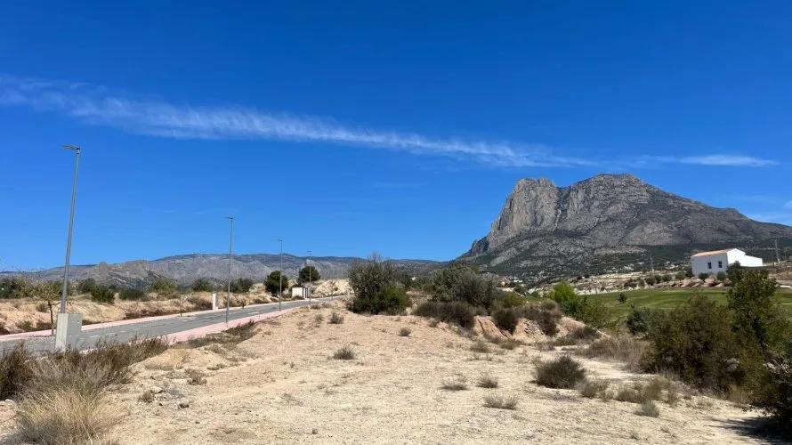 Land plot de à Finestrat, Espagne No. 1778 № 1