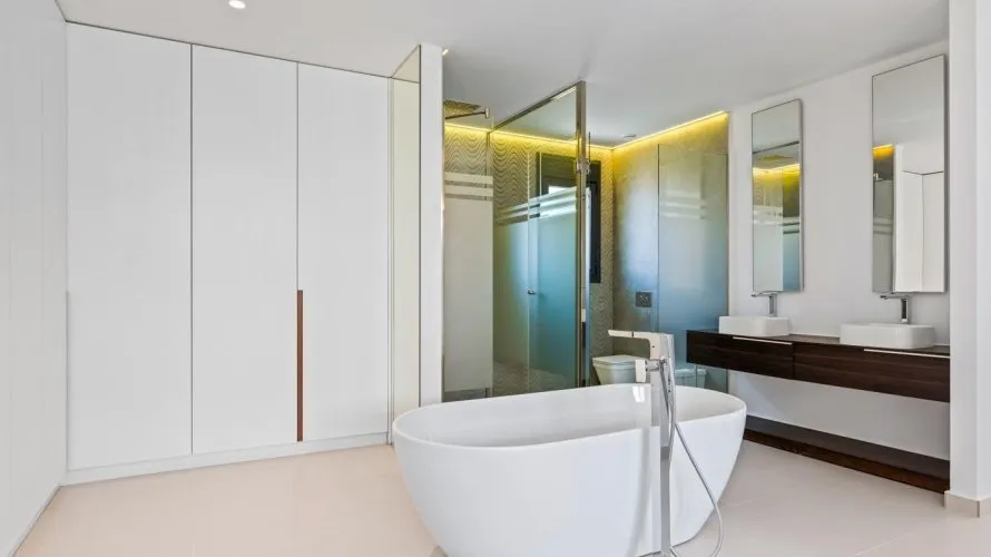 Villa de 4 chambres à Campoamor, Espagne No. 2010 № 24