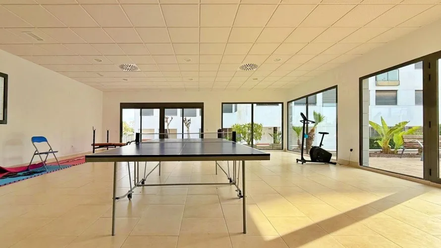 Penthouse de 2 chambres à Alicante, Espagne No. 2296