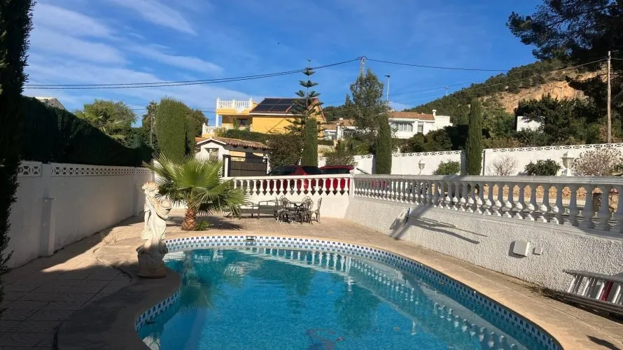 Villa de 4 chambres à Albir, Espagne No. 1937