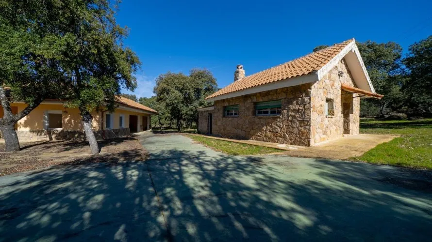 Villa de 8 chambres à Colmenarejo, Espagne No. 2603 № 25