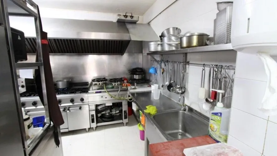 Commercial property de 230m² à Calpe, Espagne No. 2216 № 12