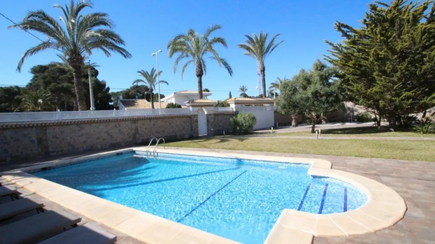 Villa de 5 chambres à Cabo Roig, Espagne No. 1917 № 1