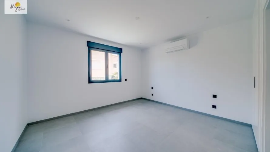 Villa de 5 chambres à Calpe, Espagne No. 1790 № 10