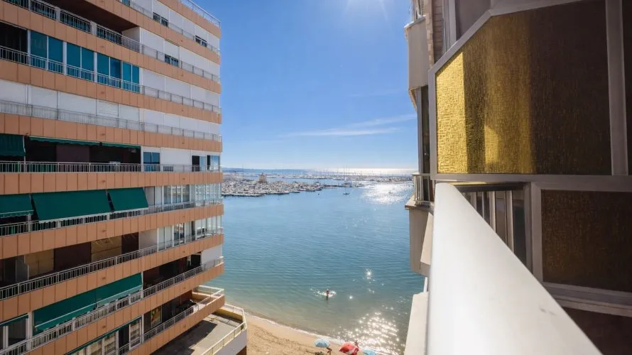 Apartment de 100m² à Torrevieja, Espagne No. 2326