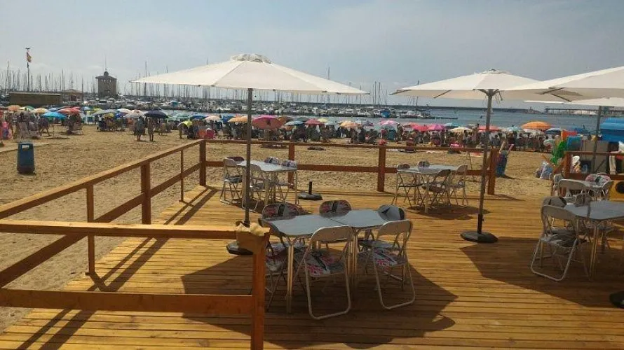 Commercial property de 400m² à Torrevieja, Espagne No. 1918 № 12