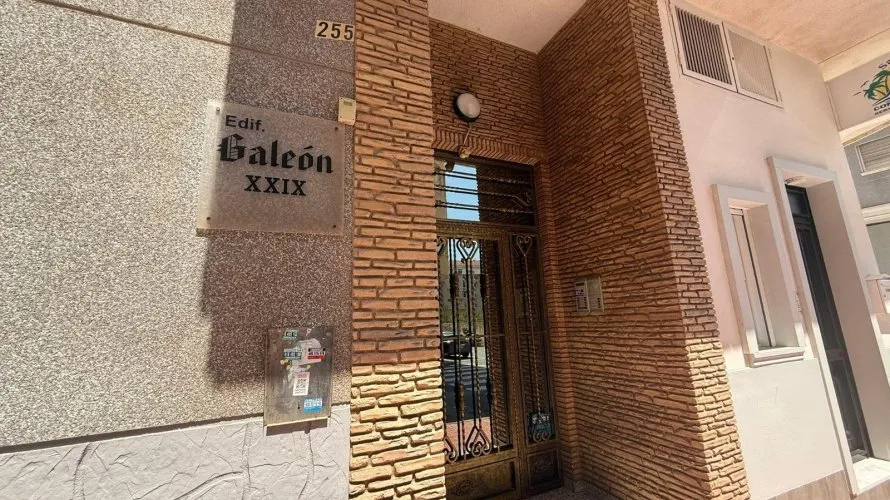 Penthouse de 2 chambres à Torrevieja, Espagne No. 2441 № 1