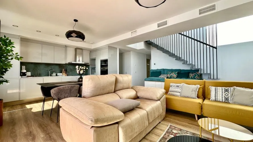 Penthouse de 3 chambres à Villajoyosa, Espagne No. 1713 № 1