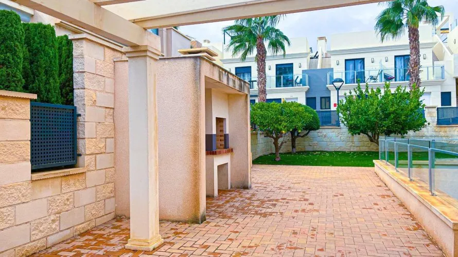 Villa de 5 chambres à La Zenia, Espagne No. 2527 № 13