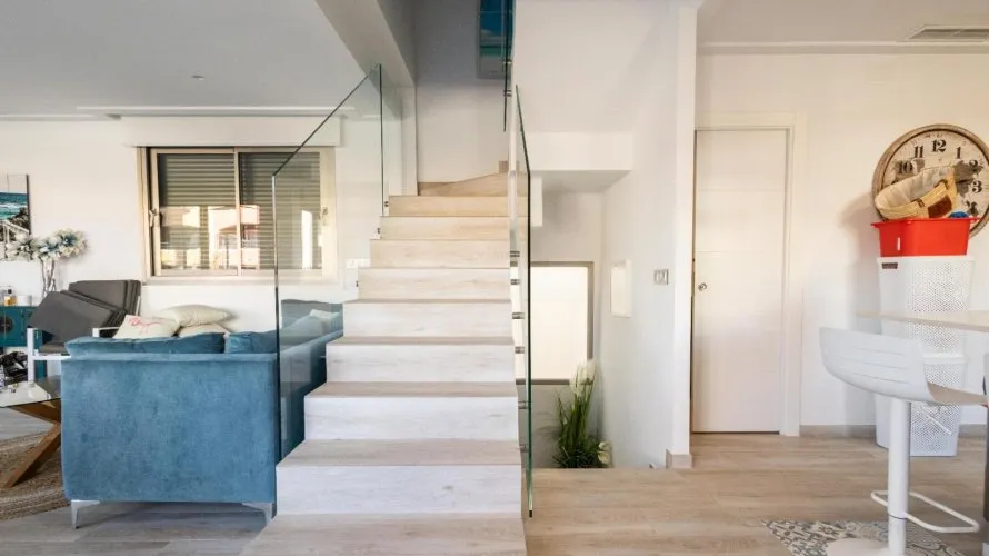 Apartment de 4 chambres à La Florida, Espagne No. 2303 № 5