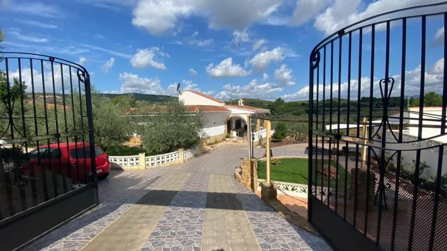 House de 3 chambres à Algimia d'Alfara, Espagne No. 1623 № 8