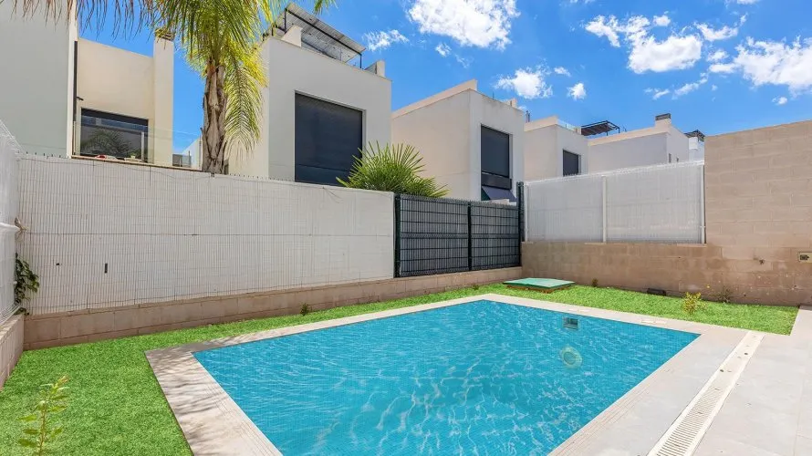 Villa de 3 chambres à La Florida, Espagne No. 2422 № 16