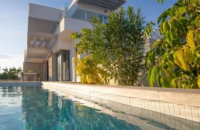 Villa de 3 chambres à Finestrat, Espagne No. 2056