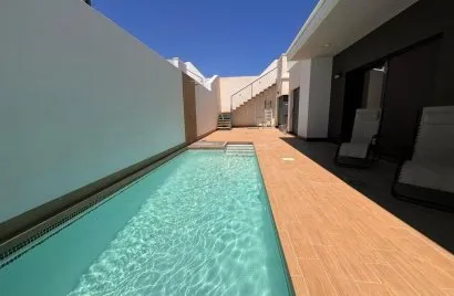Apartment de 3 chambres à La Zenia, Espagne No. 2659