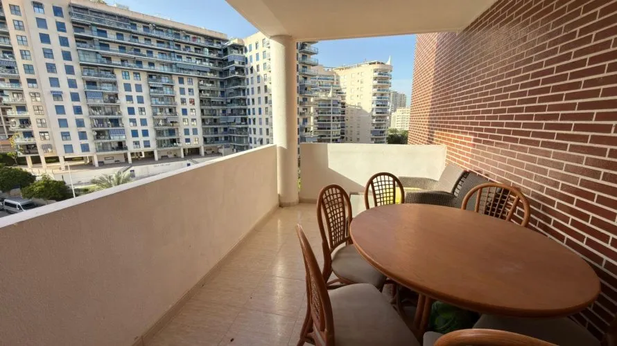 Apartment de 2 chambres à Villajoyosa, Espagne No. 2371