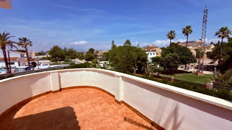 Villa de 168m² à San Vicente del Raspeig, Espagne No. 2461 № 7