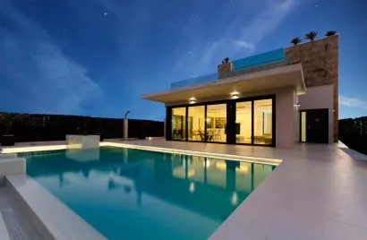 Villa de 4 chambres à Campoamor, Espagne No. 1962