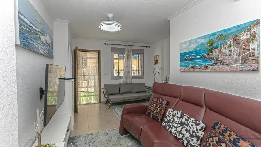 House de 132m² à Guardamar del Segura, Espagne No. 2336 № 5