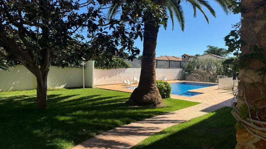 Villa de 4 chambres à Riba-roja de Turia, Espagne No. 2601 № 27