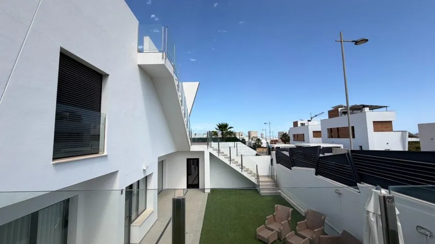 House de 324m² à Finestrat, Espagne No. 2713 № 8
