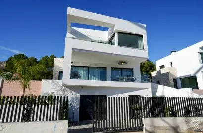 Villa de 3 chambres à Polop, Espagne No. 1748