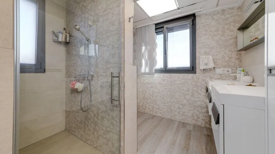 Villa de 461m² à Torrevieja, Espagne No. 2244 № 7