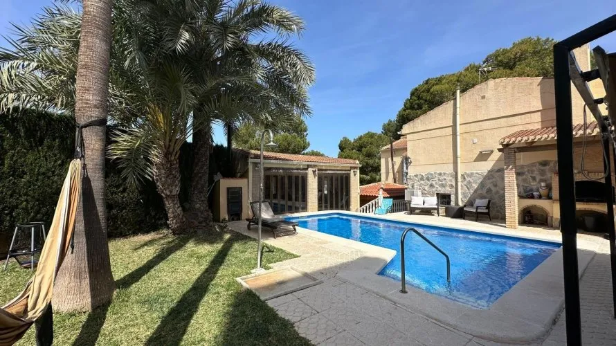 Apartment de 4 chambres à Torrevieja, Espagne No. 2383 № 24