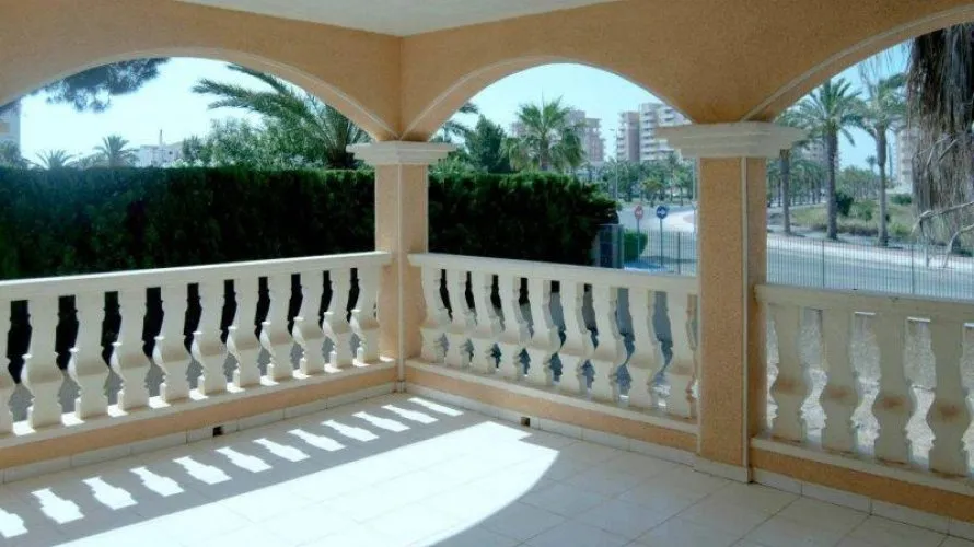 Villa de 3 chambres à La Manga del Mar Menor, Espagne No. 1603 № 2
