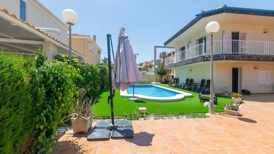 Villa de 293m² à La Zenia, Espagne No. 2684 № 24