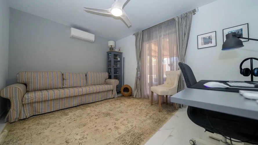 Villa de 192m² à Pinar De Campoverde, Espagne No. 2629 № 1