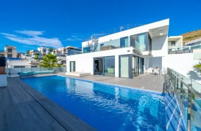 Villa de 4 chambres à Finestrat, Spain No. 2479