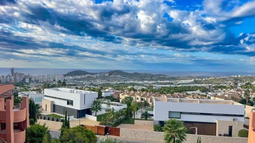 Penthouse de 125m² à Finestrat, Espagne No. 2318 № 1