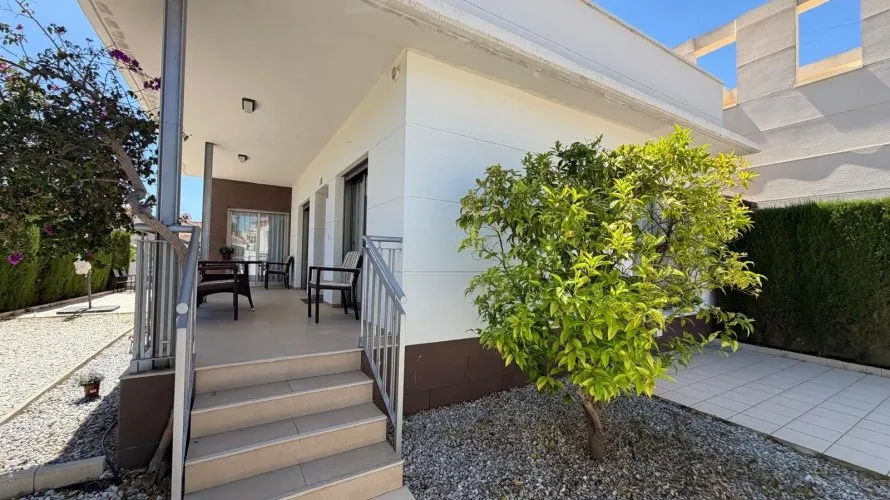 Villa de 4 chambres à Ciudad Quesada, Spain No. 2377 № 1