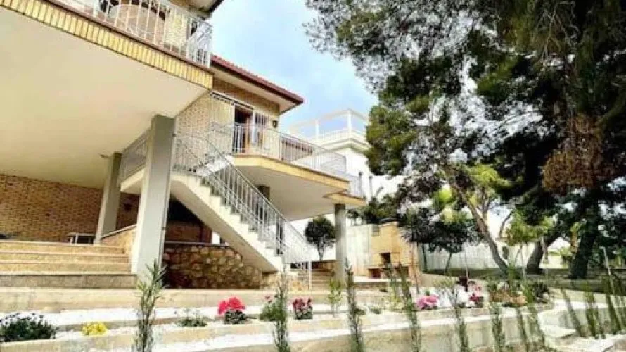 Villa de 4 chambres à Campoamor, Espagne No. 1929 № 1