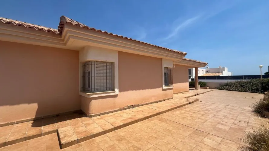 Villa de 4 chambres à La Manga del Mar Menor, Espagne No. 2705 № 25