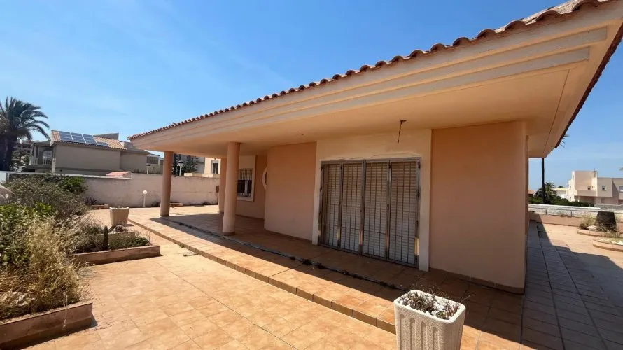 Villa de 4 chambres à La Manga del Mar Menor, Espagne No. 2705 № 26