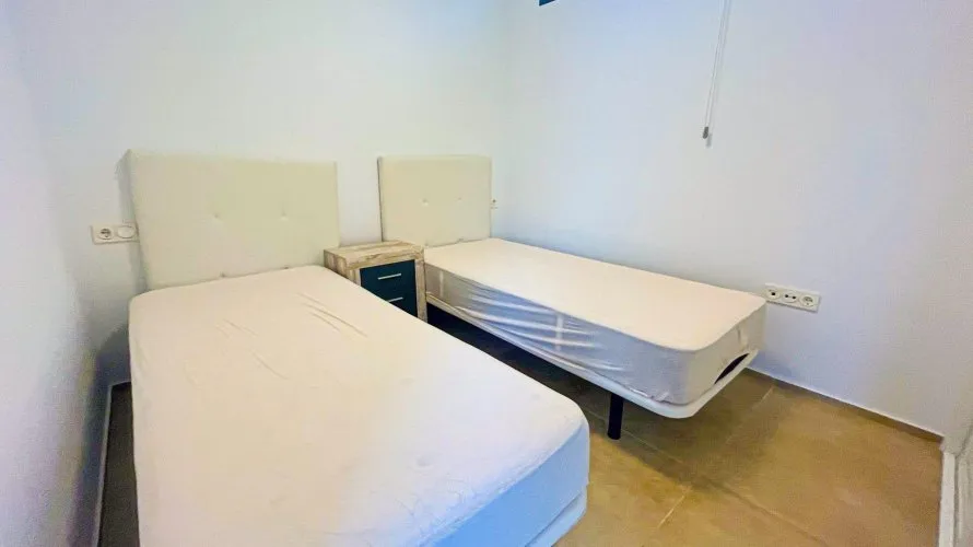 Villa de 5 chambres à La Zenia, Espagne No. 2527 № 23