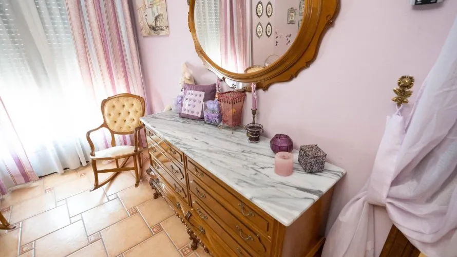 Commercial property de 468m² à San Miguel de Salinas, Espagne No. 2483 № 1