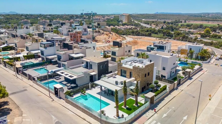 Villa de 4 chambres à Campoamor, Espagne No. 2010 № 2