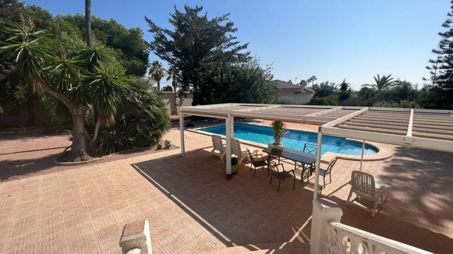 Villa de 236m² à Rojales, Espagne No. 2493 № 24