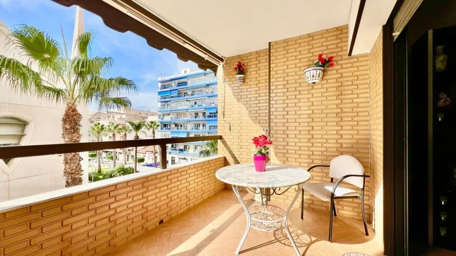 Apartment de 3 chambres à Torrevieja, Espagne No. 1522 № 20