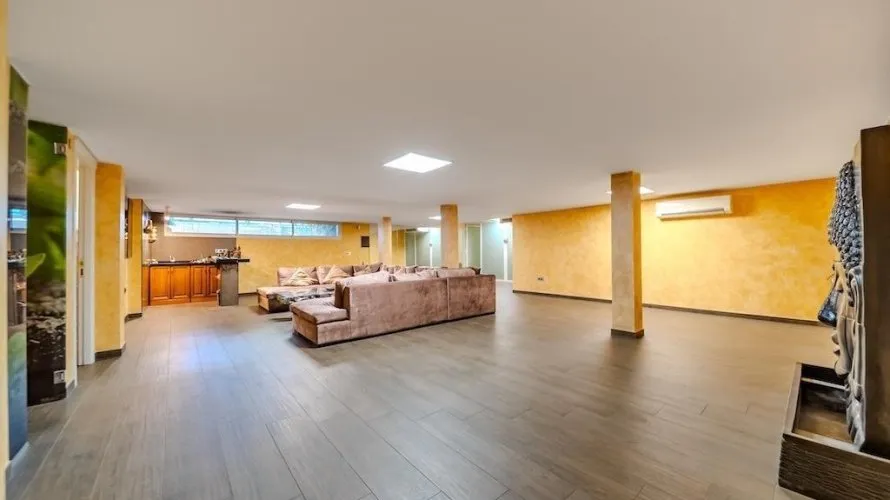 Villa de 5 chambres à Torrevieja, Espagne No. 2080 № 21