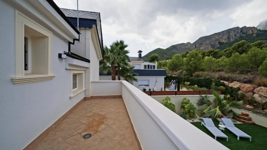 Villa de 3 chambres à Polop, Espagne No. 1828 № 9