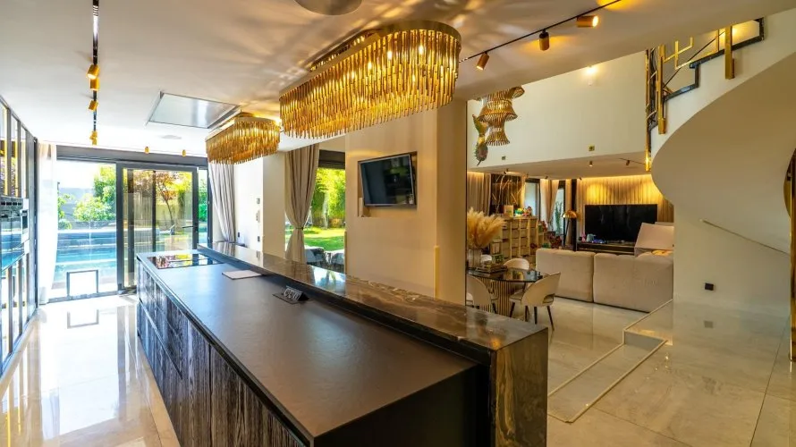 Villa de 4 chambres à Pozuelo de Alarcon, Espagne No. 2624 № 11