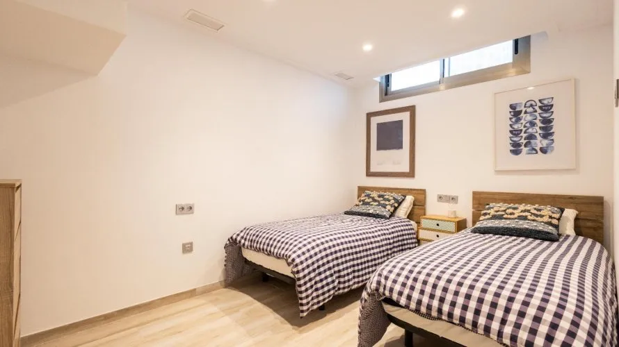 Apartment de 4 chambres à La Florida, Espagne No. 2303 № 7