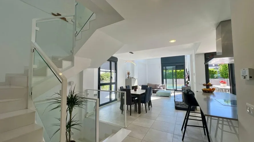 Villa de 3 chambres à Betera, Espagne No. 2608 № 12