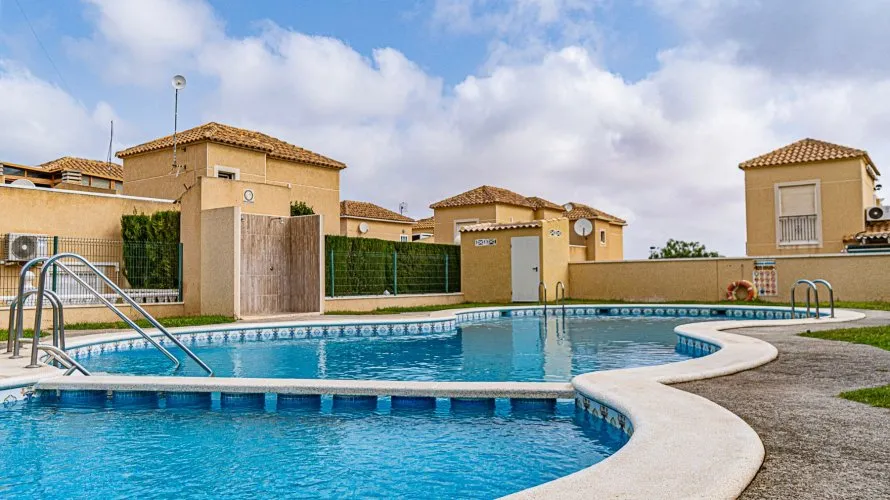 Apartment de 70m² à Los Balcones, Espagne No. 2473 № 1
